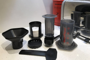 AeroPress: Die clevere Kaffeepresse für Aromagenießer – Tipps, Methoden & Rezepte